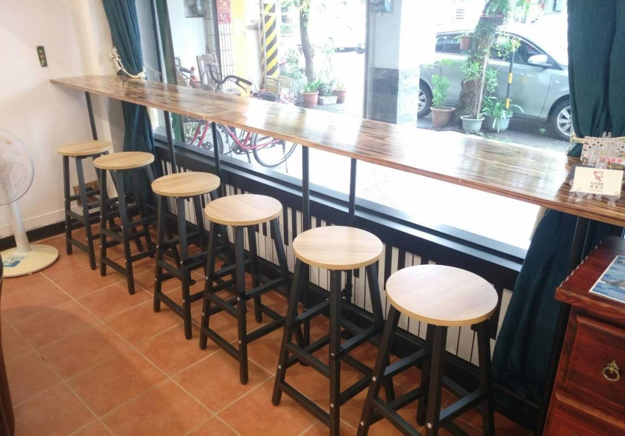 小小鋼琴家民宿&近夜市文創美食街 Hualien Buitenkant foto